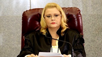 A Conselheira Relatora Adriene Andrade ( Foto: Karina Camargos Coutinho)